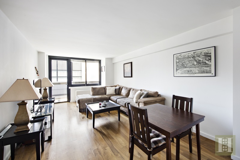 Photo 1 of 515 East 72nd Street 10G, Upper East Side, NYC, $3,700, Web #: 15136014