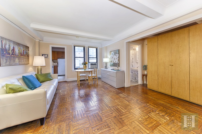 Photo 1 of 205 East 69th Street 7F, Upper East Side, NYC, $383,000, Web #: 15136017