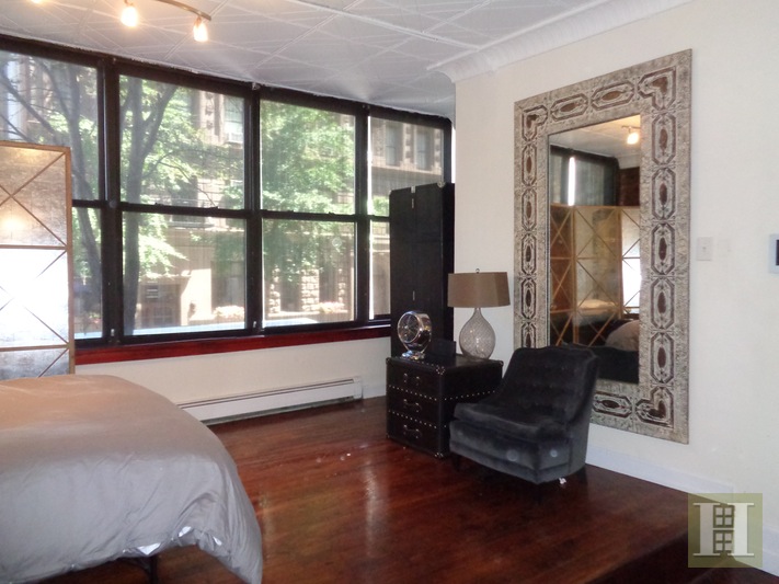 Photo 1 of 156 West 22nd Street, Chelsea, NYC, $4,100, Web #: 15283105