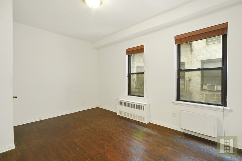 Photo 1 of 330 West 85th Street 2B, Upper West Side, NYC, $1,900, Web #: 15318690
