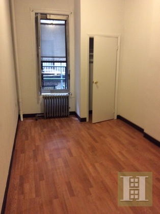 Photo 1 of 108 West 17th Street 2, Chelsea, NYC, $2,550, Web #: 15373502