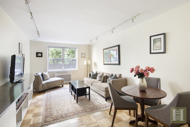 Photo 1 of 70 Riverside Drive 1C, Upper West Side, NYC, $733,000, Web #: 15384906
