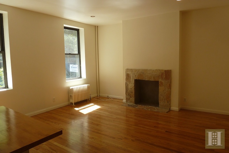 Photo 1 of 439 East 6th Street 4F, East Village, NYC, $2,500, Web #: 15394736