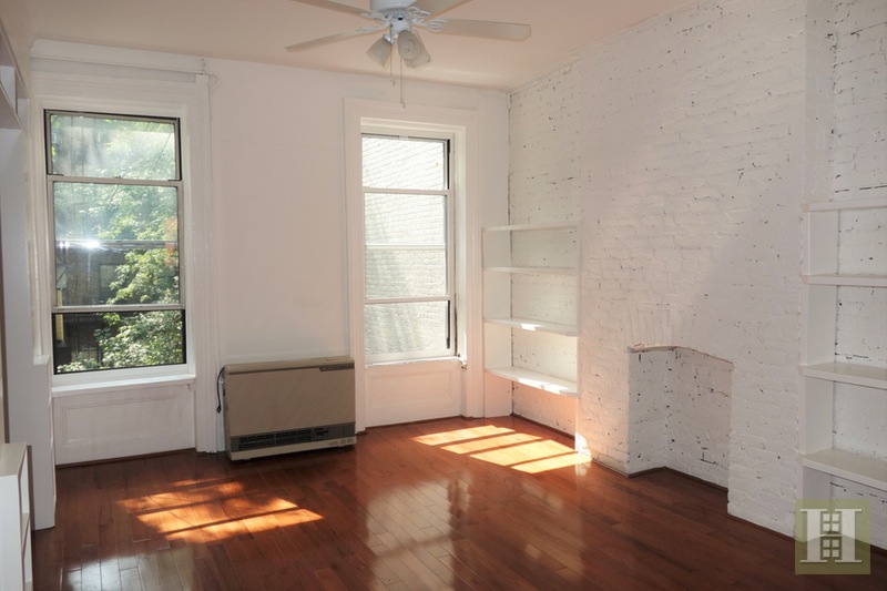 Photo 1 of 458 West 49th Street, Midtown West, NYC, $3,500, Web #: 15453698