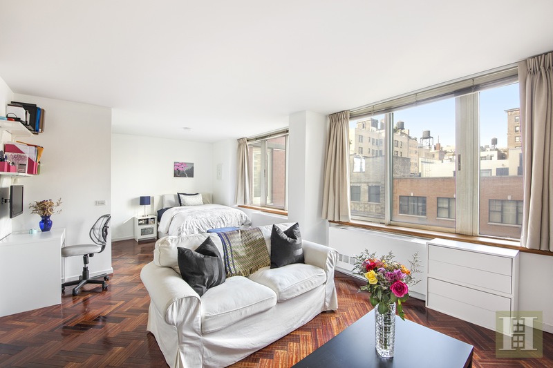 Photo 1 of 2373 Broadway 925, Upper West Side, NYC, $650,000, Web #: 15517782