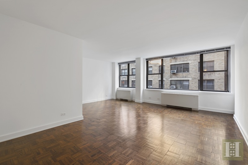 Photo 1 of 155 East 55th Street 8A, Midtown East, NYC, $3,000, Web #: 15530639