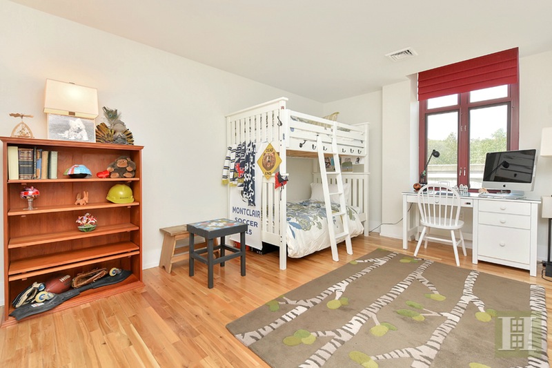 Photo 21 of 85 Park Avenue, Glen Ridge, New Jersey, 679,000, 