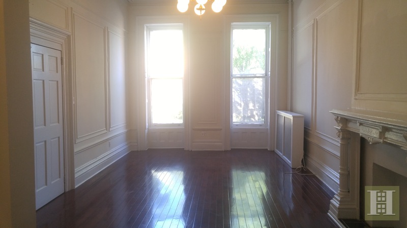 Photo 1 of Stately N  Slope Parlor One Bedroom Plus, Park Slope, Brooklyn, NY, $2,700, Web #: 15650587
