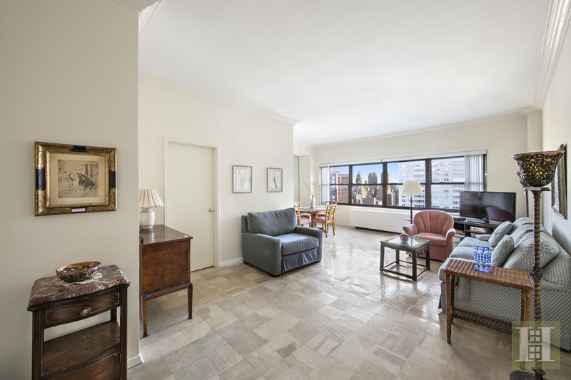 Photo 1 of 170 West End Avenue 30B, Upper West Side, NYC, $815,000, Web #: 15701517