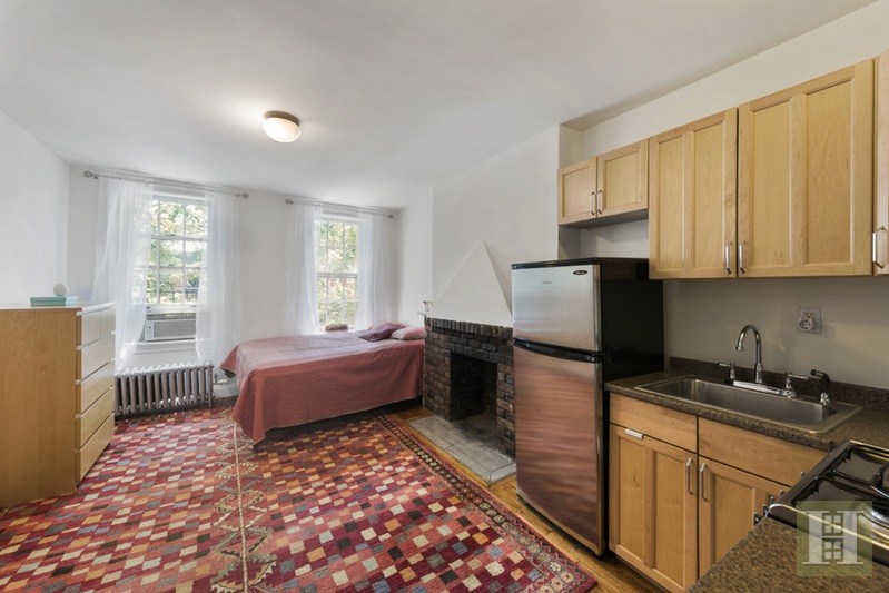Photo 1 of 352 West 12th Street 5D, West Village, NYC, $2,100, Web #: 15909266