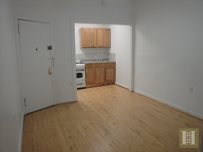 Photo 1 of 108 West 17th Street 1, Chelsea, NYC, $2,650, Web #: 15909295