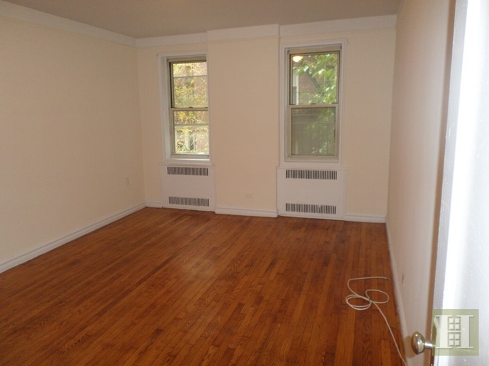Photo 1 of 41 -20 46th Street 2L, Sunnyside, Queens, NY, $1,650, Web #: 15914488