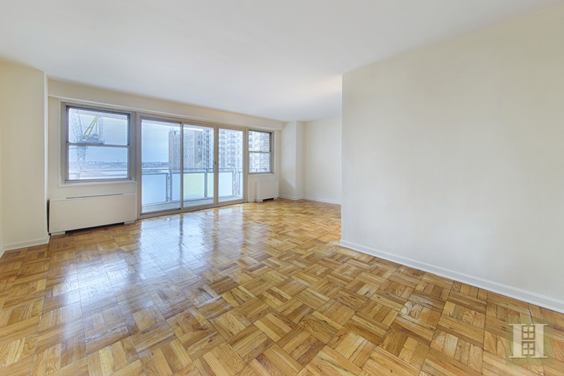 Photo 1 of 300 East 40th Street 6F, Midtown East, NYC, $685,000, Web #: 15919891