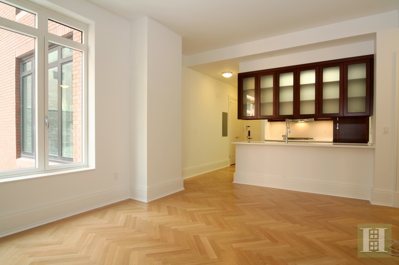 Photo 1 of 205 West 76th Street 7K, Upper West Side, NYC, $3,200, Web #: 15924989