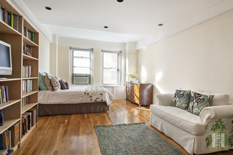 Photo 1 of 310 Riverside Drive 510, Upper West Side, NYC, $375,000, Web #: 15949600