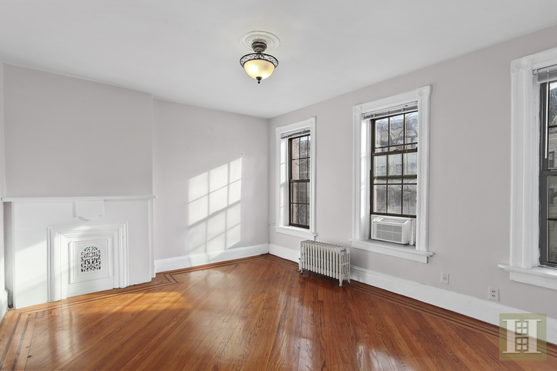 Photo 1 of 1222 Eighth Avenue Top, Park Slope, Brooklyn, NY, $2,200, Web #: 15965909