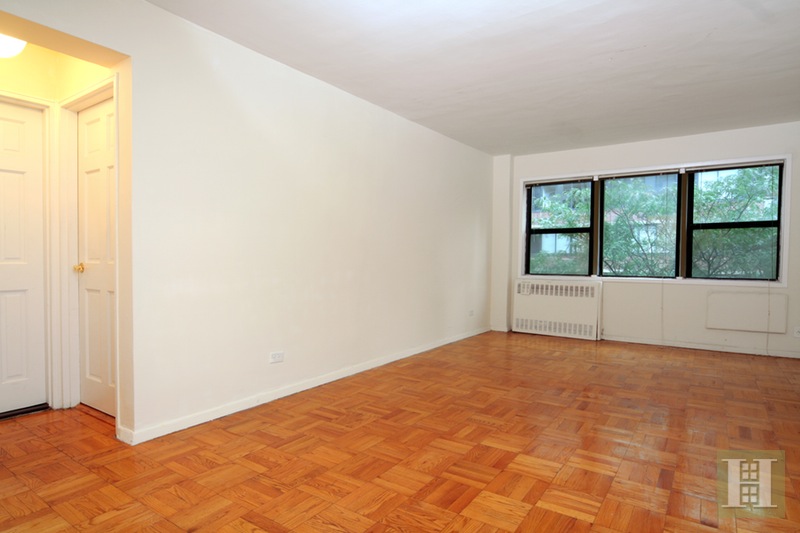 Photo 1 of 333 East 75th Street, Upper East Side, NYC, $3,150, Web #: 15982098