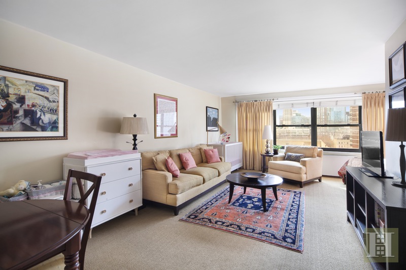Photo 1 of 142 West End Avenue 11R, Upper West Side, NYC, $495,000, Web #: 16044306