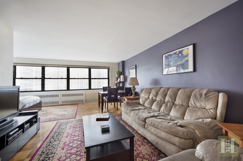 Photo 1 of 185 West End Avenue 21K, Upper West Side, NYC, $520,000, Web #: 16058720