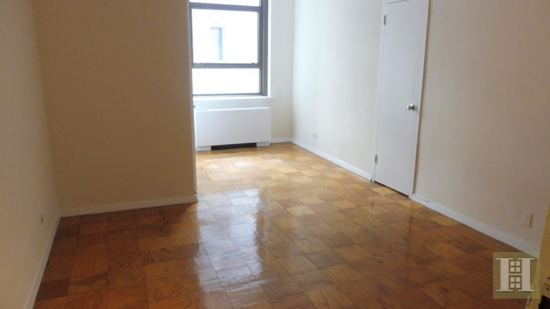 Photo 1 of Park Avenue, Midtown East, NYC, $2,800, Web #: 16113854