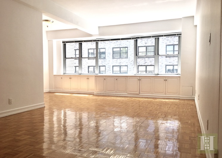 Photo 1 of 210 East 58th Street 10H, Midtown East, NYC, $2,775, Web #: 16213402