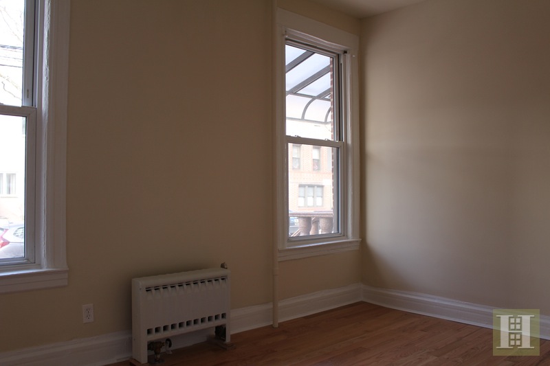 Photo 1 of 75 Battery Avenue Front, Dyker Heights, Brooklyn, NY, $1,600, Web #: 16218297