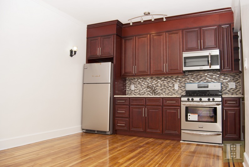 Photo 1 of 32 -34 32nd Street 3, Astoria, Queens, NY, $2,850, Web #: 16277230