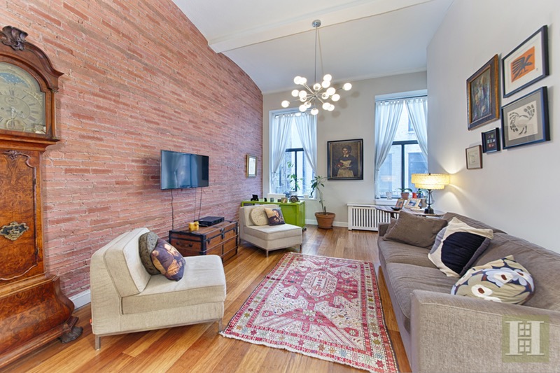 Photo 1 of 39 East 12th Street, Greenwich Village, NYC, $850,000, Web #: 16382829