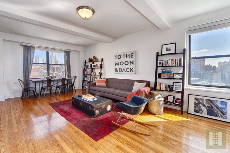 Photo 1 of 161 West 16th Street 15B, Chelsea, NYC, $3,300, Web #: 16415247
