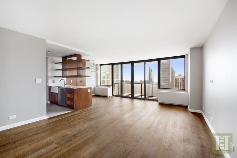 Photo 1 of 161 West 61st Street 30E, Upper West Side, NYC, $4,300, Web #: 16465896