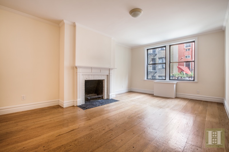 Photo 1 of 251 West 71st Street 1C, Upper West Side, NYC, $4,400, Web #: 16545368