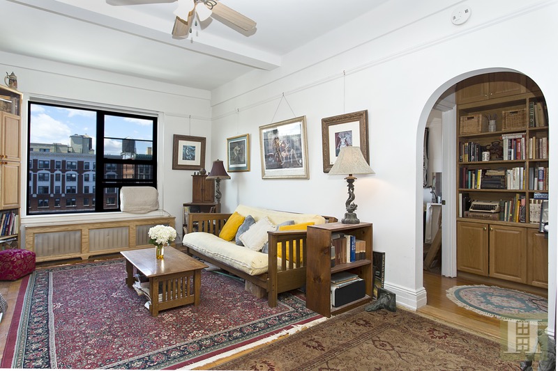 Photo 1 of 235 West 102nd Street 17O, Upper West Side, NYC, $3,200, Web #: 16552801