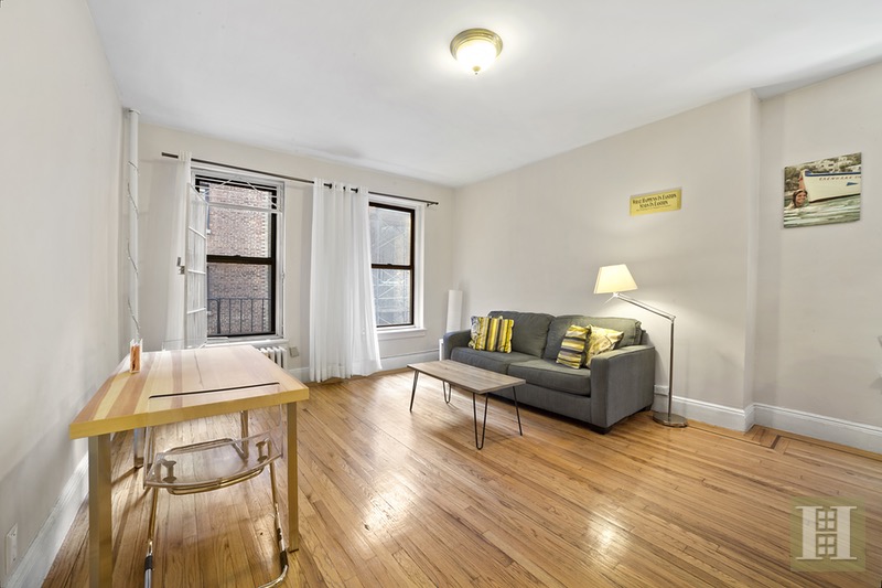 Photo 1 of 26 West 97th Street, Upper West Side, NYC, $2,700, Web #: 16584035