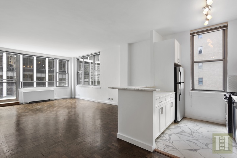 Photo 1 of 65 West 55th Street, Midtown West, NYC, $6,985, Web #: 16626794