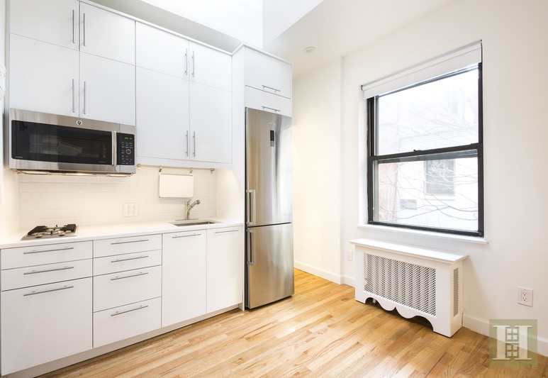 Photo 1 of 275 West 73rd Street 4B, Upper West Side, NYC, $2,700, Web #: 16660668