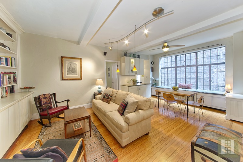 Photo 1 of 21 East 10th Street, Greenwich Village, NYC, $1,230,000, Web #: 16677216
