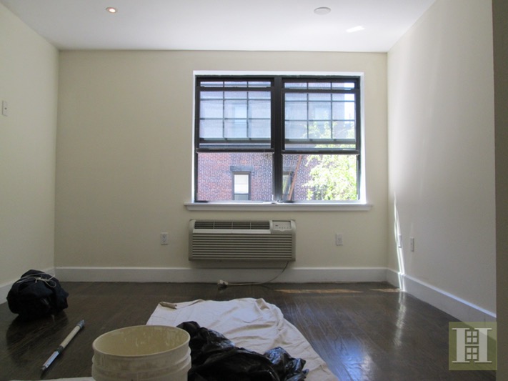 Photo 1 of 306 West 22nd Street 4C, Chelsea, NYC, $2,000, Web #: 16774193