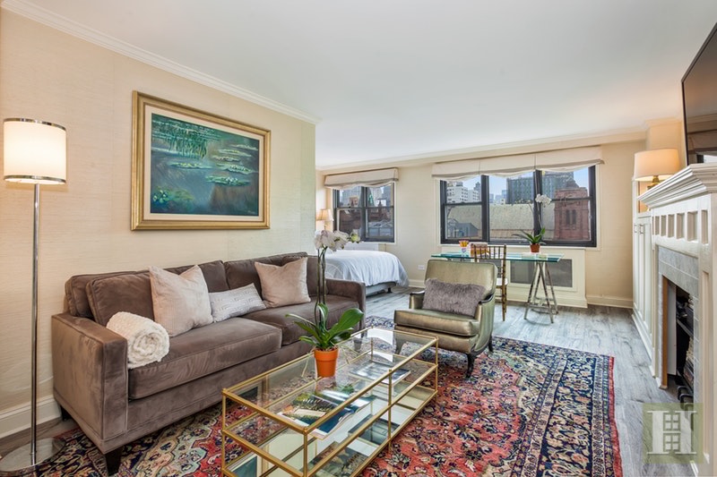 Photo 1 of 230 East 15th Street 9A, Gramercy Park, NYC, $705,000, Web #: 16802944
