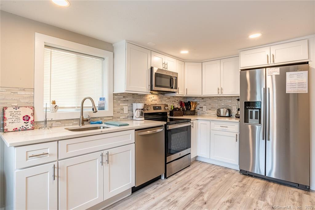 1025 FAIRFIELD BEACH ROAD