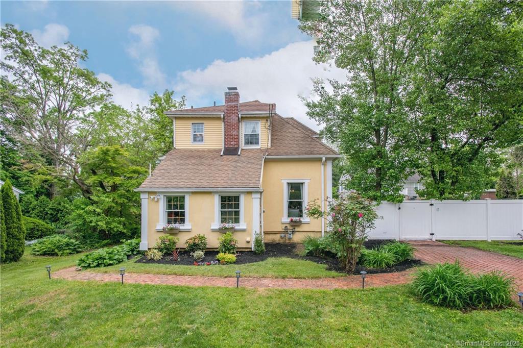 8 NEDLEY LANE