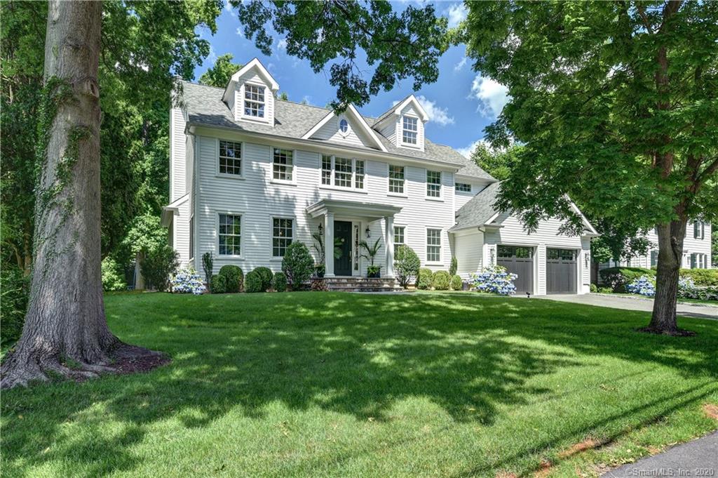 8 DORCHESTER LANE
