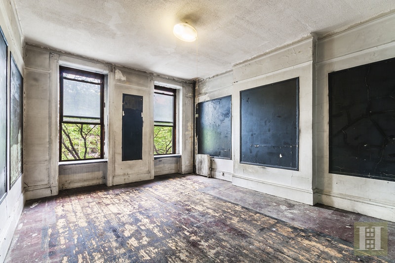 Photo 1 of 432 West 47th Street, Midtown West, NYC, $640,000, Web #: 17042208