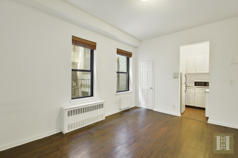 Photo 1 of 330 West 85th Street 2B, Upper West Side, NYC, $1,900, Web #: 17226121