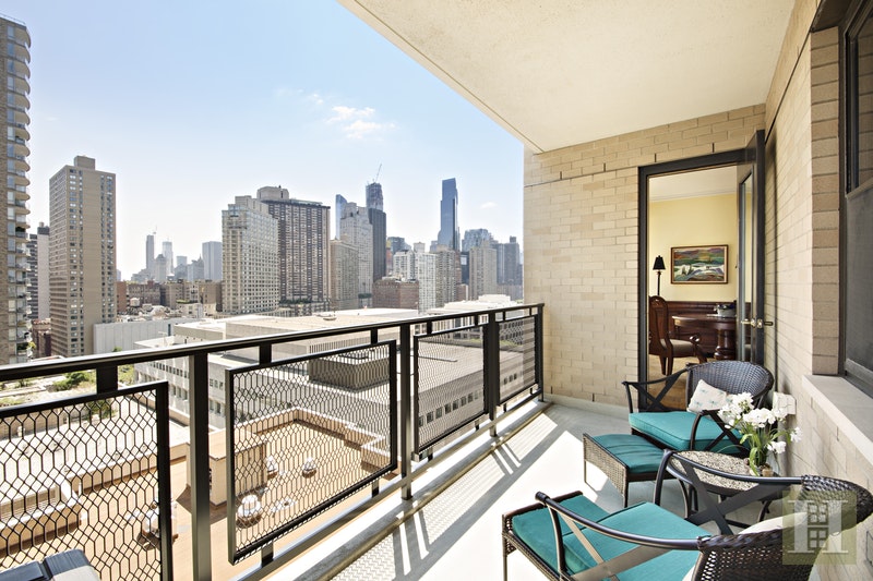 Photo 1 of 165 West 66th Street 19L, Upper West Side, NYC, $1,178,000, Web #: 17230544