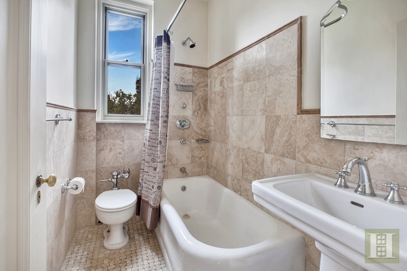 Bathroom Fixtures Upper East Side Nyc classic six with a twist, upper east side, nyc, 10128, $2,100,000 Bathroom Fixtures Upper East Side Nyc classic six with a twist, upper east side, nyc, 10128, $2,100,000