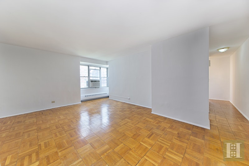 Photo 1 of 572 Grand Street, Lower East Side, NYC, $560,000, Web #: 17397199