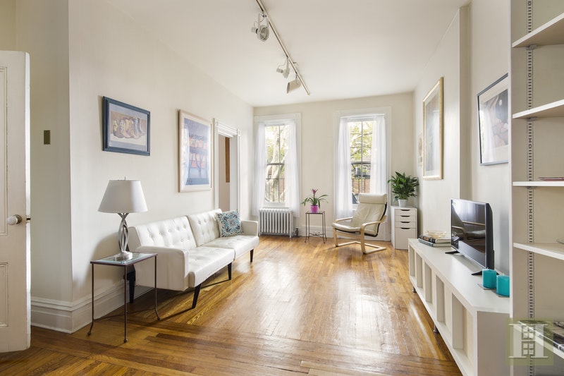 Photo 1 of 79 Perry Street, West Village, NYC, $1,175,000, Web #: 17424657
