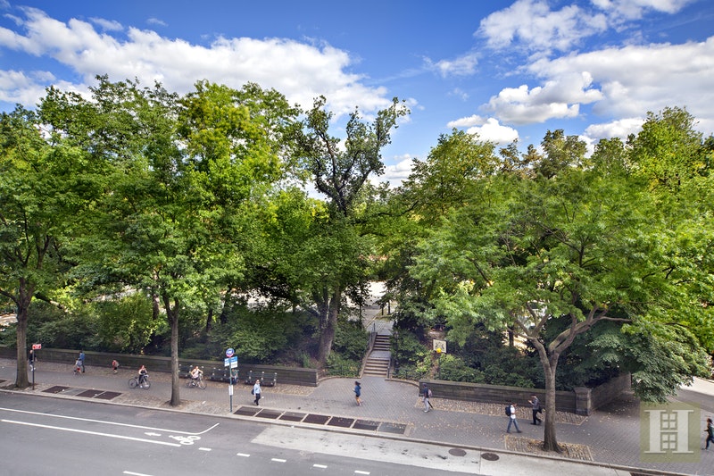 Photo 1 of 65 Central Park West 4C, Upper West Side, NYC, $2,950,000, Web #: 17469101