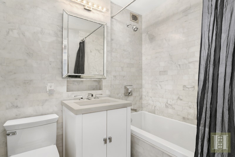 Bathroom Fixtures Upper East Side Nyc 200 east 74th street 9b, upper east side, nyc, 10021, $1,895,000 Bathroom Fixtures Upper East Side Nyc 200 east 74th street 9b, upper east side, nyc, 10021, $1,895,000