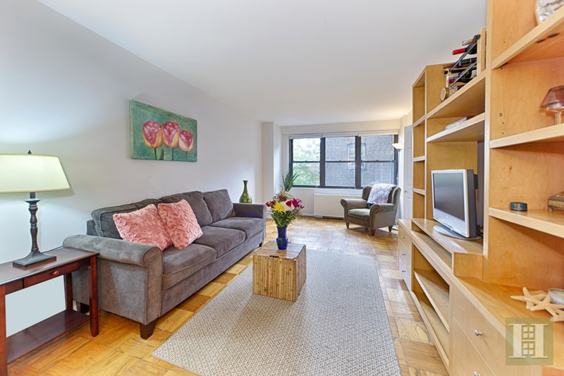 Photo 1 of 245 East 25th Street 5L, Gramercy Park, NYC, $575,000, Web #: 17504428